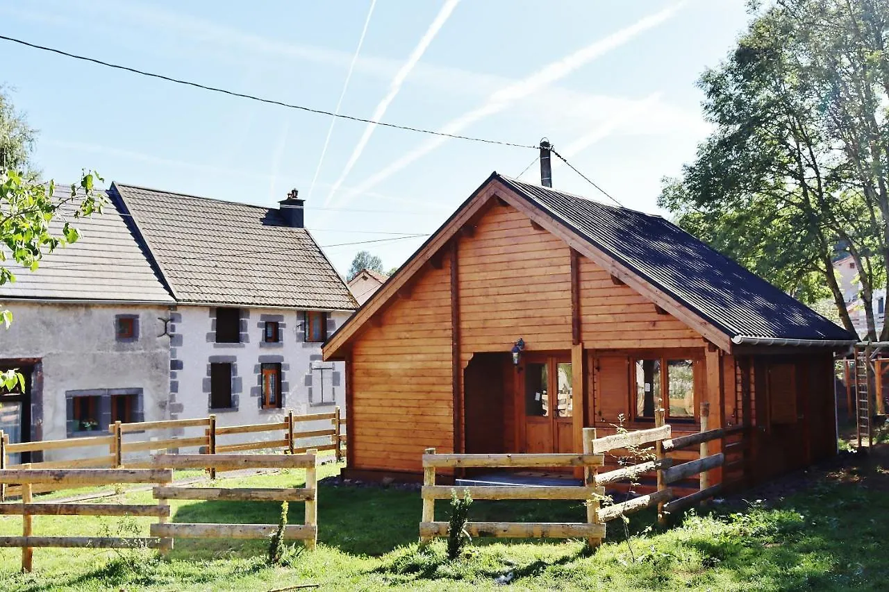 Chalet Des Fontaines Claires Aydat