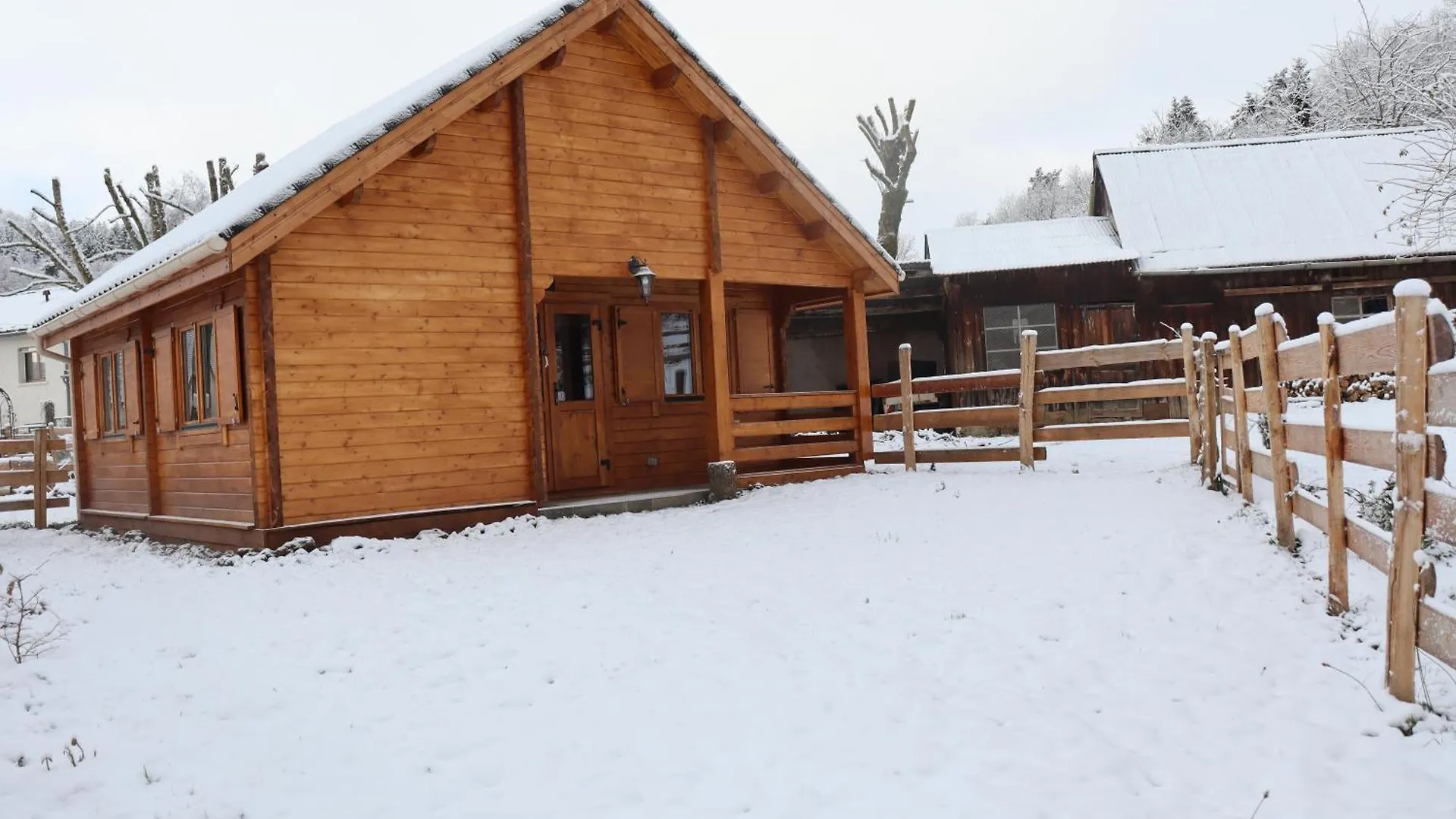 Chalet Des Fontaines Claires Aydat