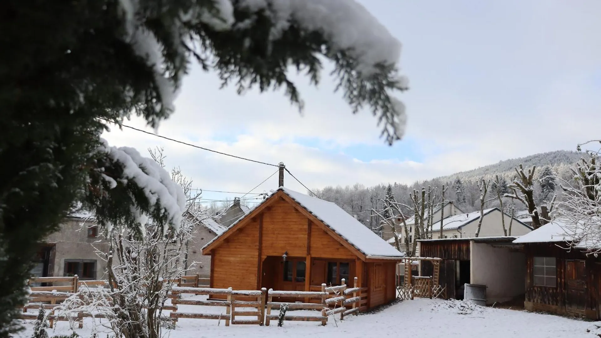 Chalet Des Fontaines Claires Aydat France